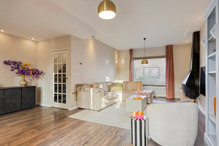 Photo 15 of Zuiderstraat 7