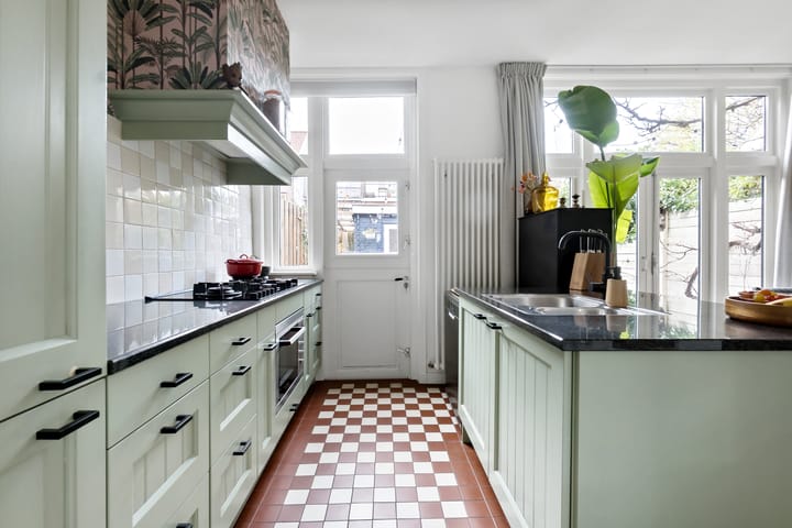 Photo 13 of Oranjestraat 1-B