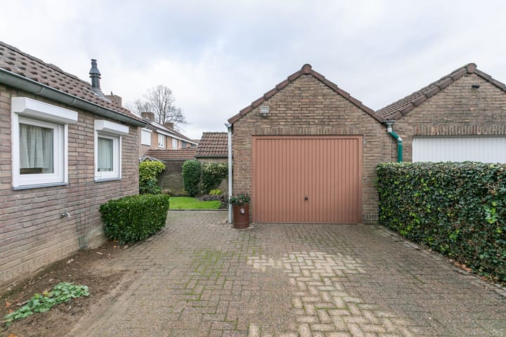 Photo 24 of Spechtstraat 6