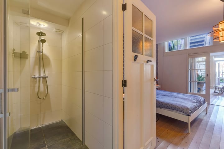 Photo 21 of Veerstraat 17