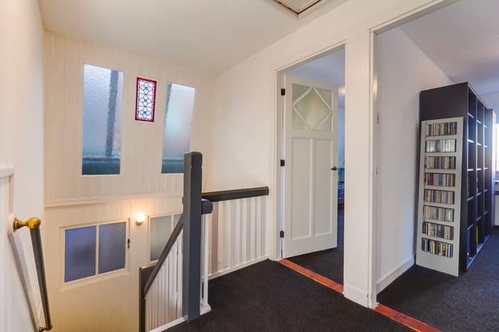 Photo 43 of Veerstraat 17