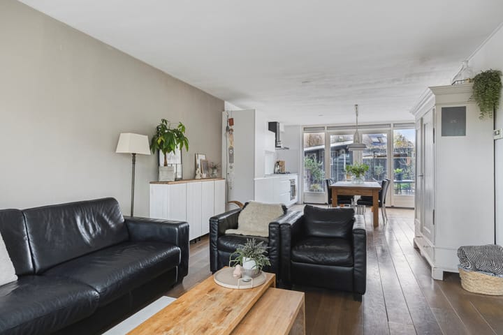 Photo 2 of Klompenmaker 19