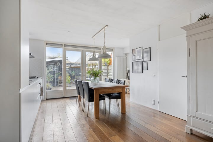 Photo 7 of Klompenmaker 19