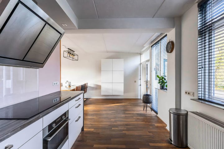 Foto 11 van C Lelystraat 6