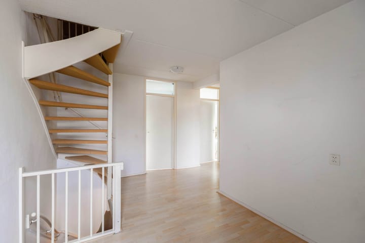 Foto 16 van C Lelystraat 6