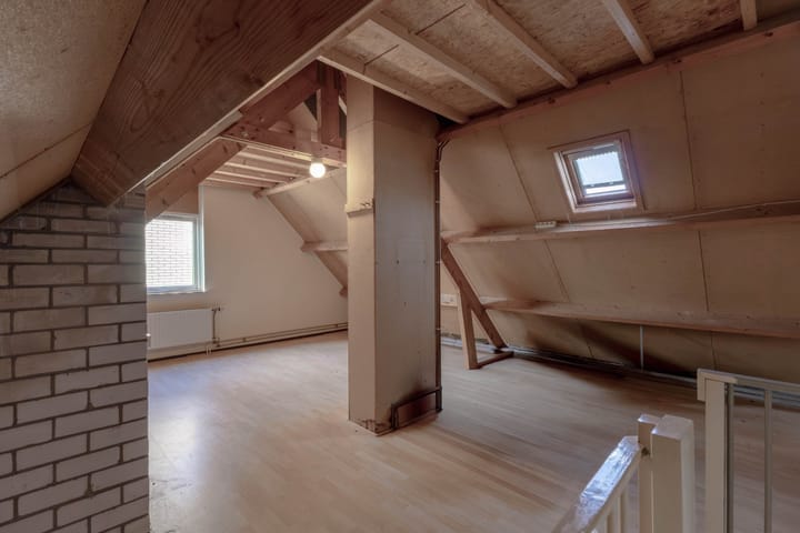 Foto 25 van C Lelystraat 6