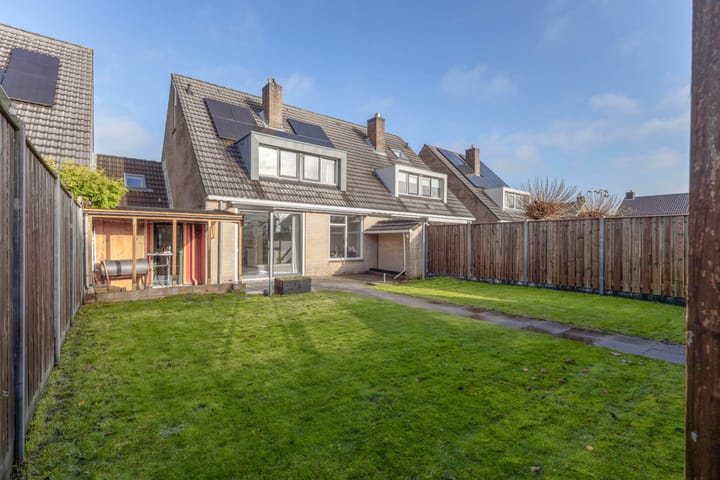 Foto 30 van C Lelystraat 6