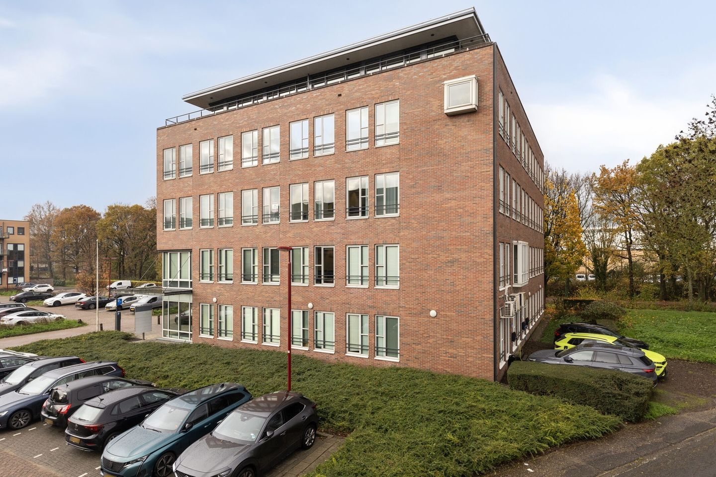 View photo 2 of Meentwal 13