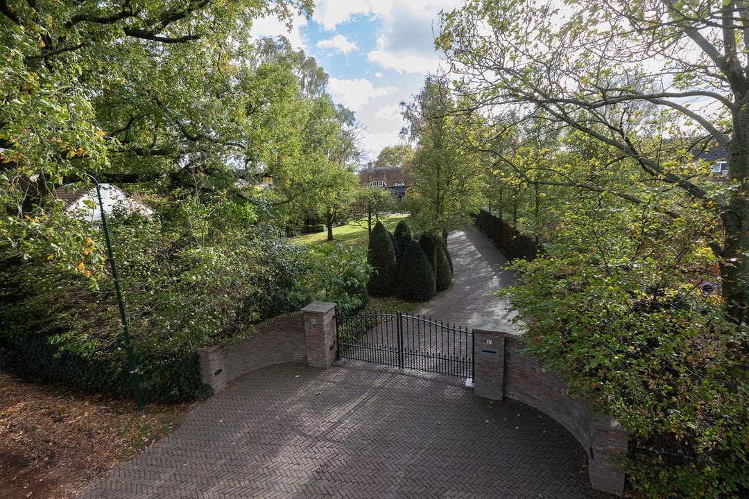 Photo 2 of Heuvelstraat 17