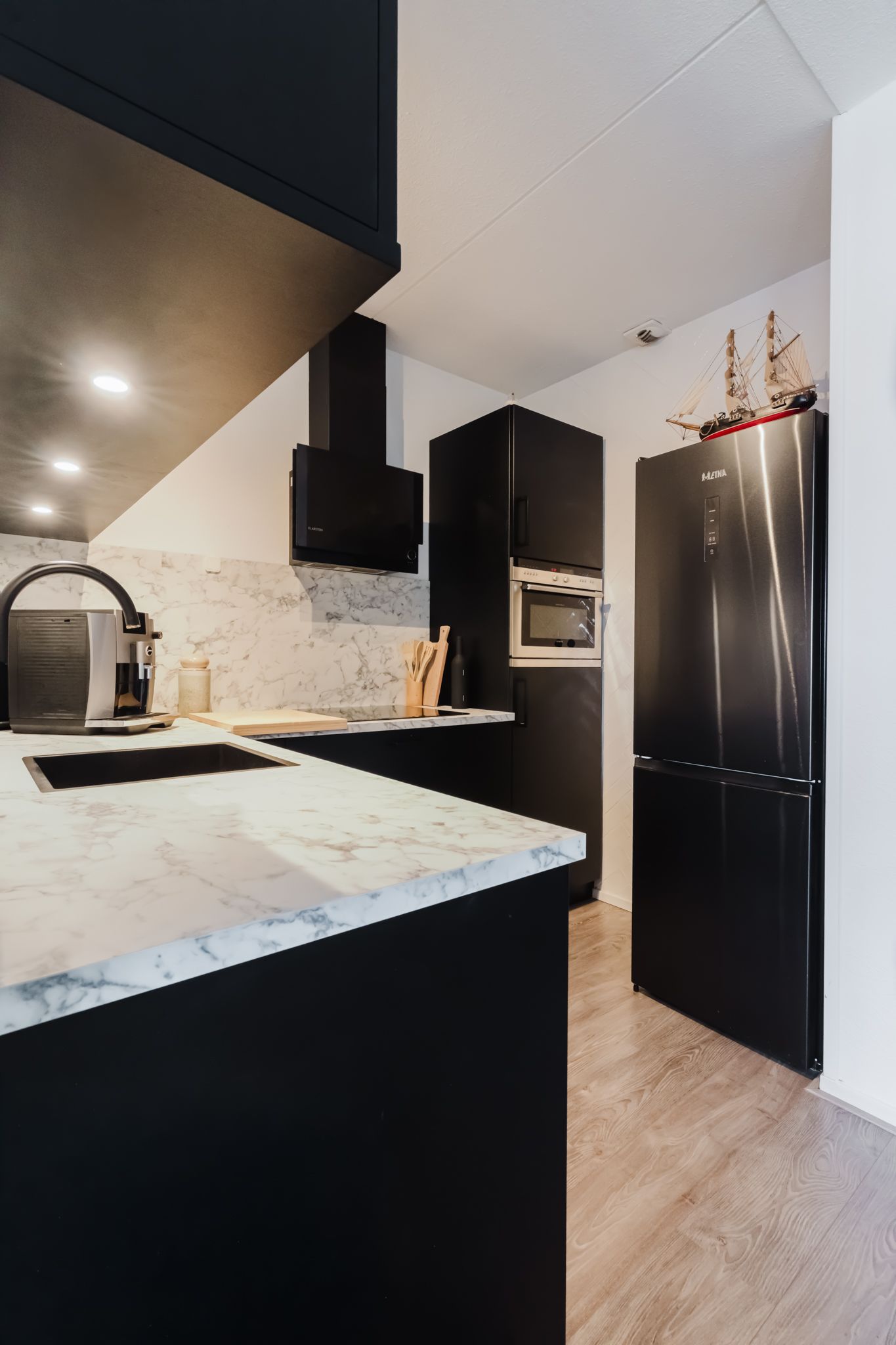 Foto 12 van Monetpassage 126