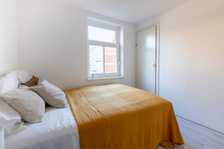 Photo 22 of Meeussenstraat 1