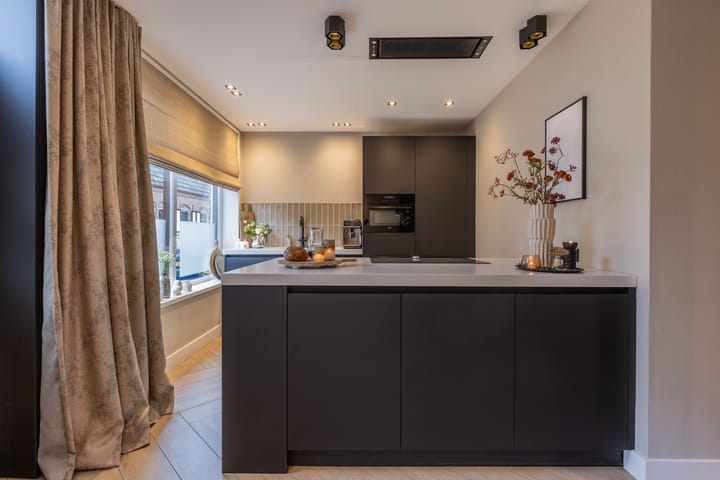 Photo 7 of Tolstraat 26