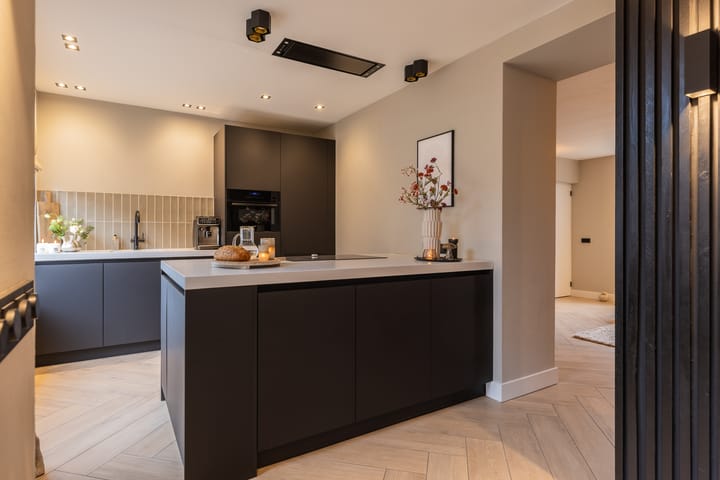 Photo 8 of Tolstraat 26