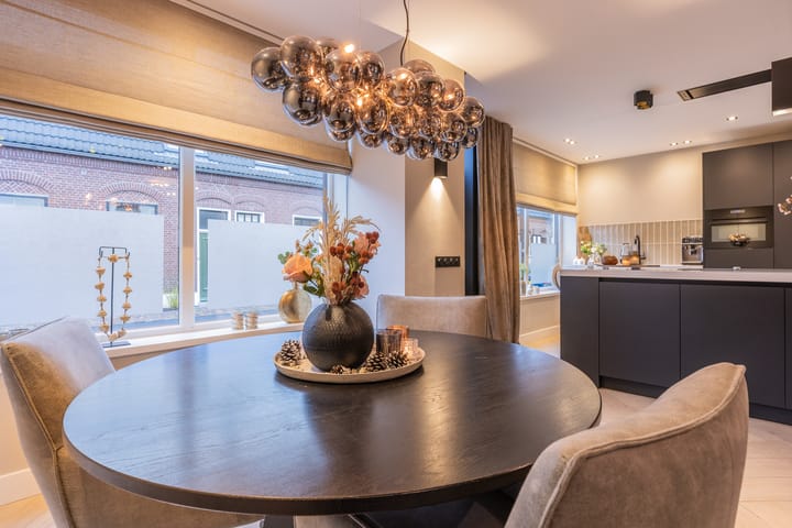 Photo 16 of Tolstraat 26