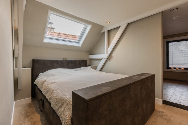 Photo 31 of Tolstraat 26