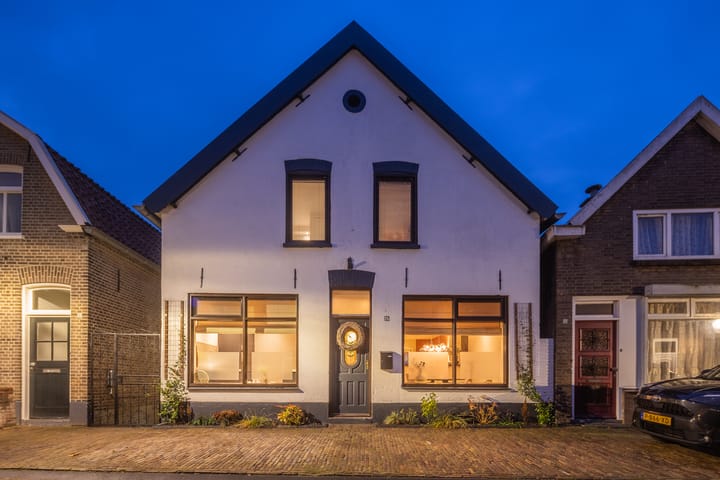 Photo 55 of Tolstraat 26