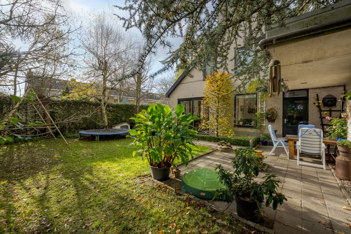 Foto 4 van Robiniahof 18