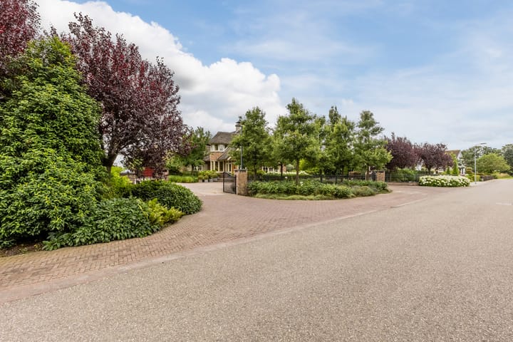 Photo 24 of Voorstraat 45