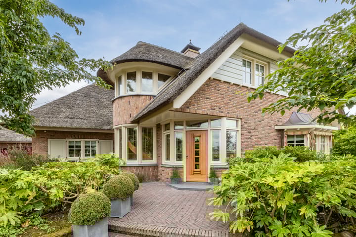 Photo 30 of Voorstraat 45