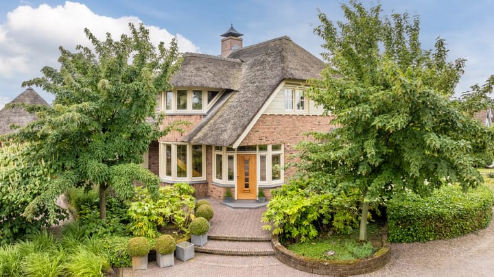 Photo 35 of Voorstraat 45