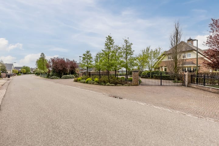 Photo 29 of Voorstraat 45