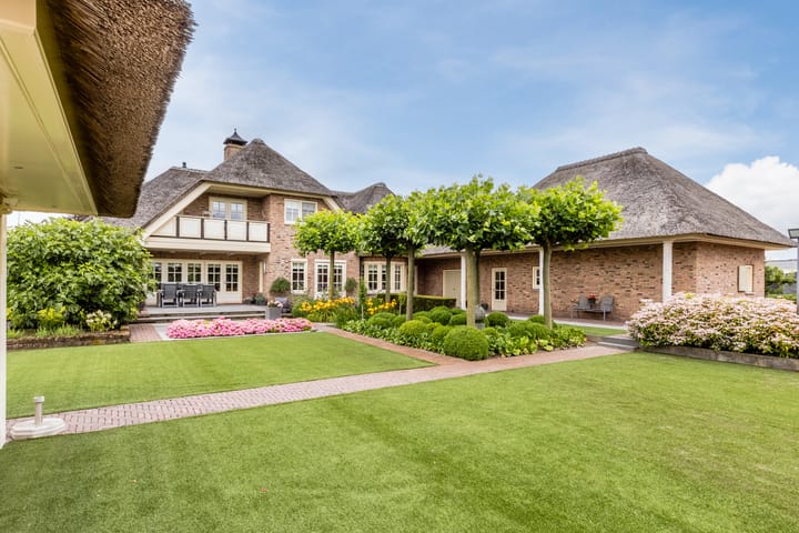 Photo 41 of Voorstraat 45