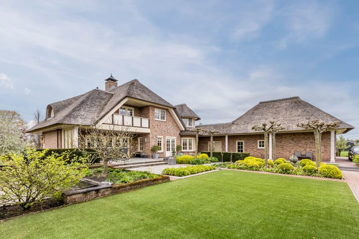 Photo 13 of Voorstraat 45