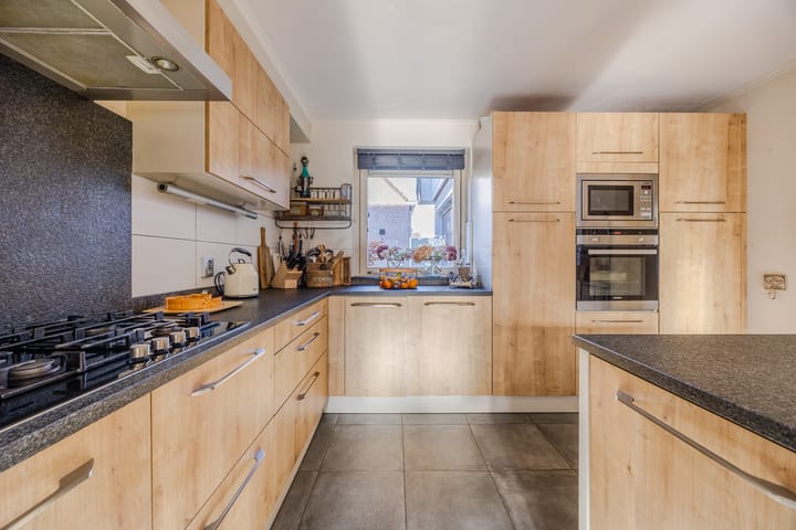 Photo 20 of Graaf van Vlaanderenstraat 16