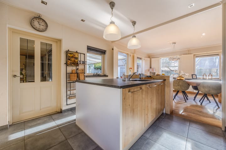 Photo 22 of Graaf van Vlaanderenstraat 16