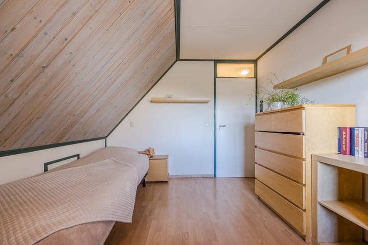 Photo 36 of Graaf van Vlaanderenstraat 16