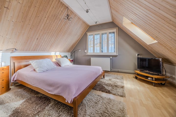 Photo 39 of Graaf van Vlaanderenstraat 16