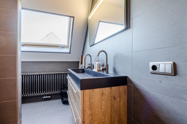 Photo 42 of Graaf van Vlaanderenstraat 16