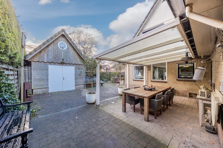 Photo 50 of Graaf van Vlaanderenstraat 16