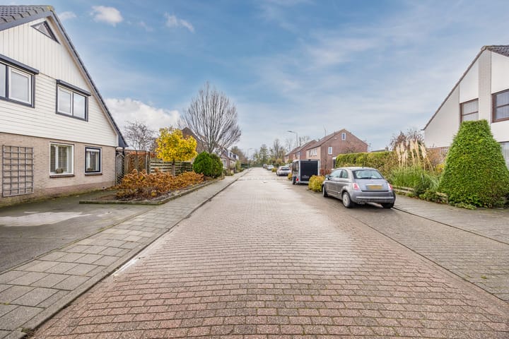 Photo 52 of Graaf van Vlaanderenstraat 16