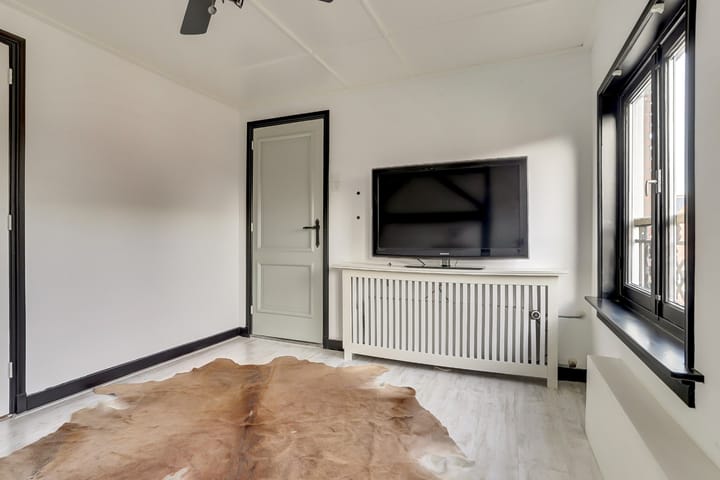 Foto 21 van Achterstraat 6-A