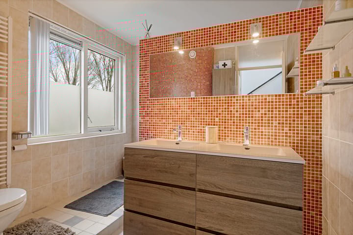 Foto 16 van Schweitzerlaan 41