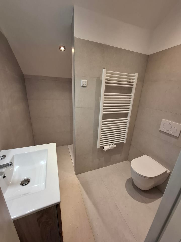 Photo 17 of Emmastraat 28