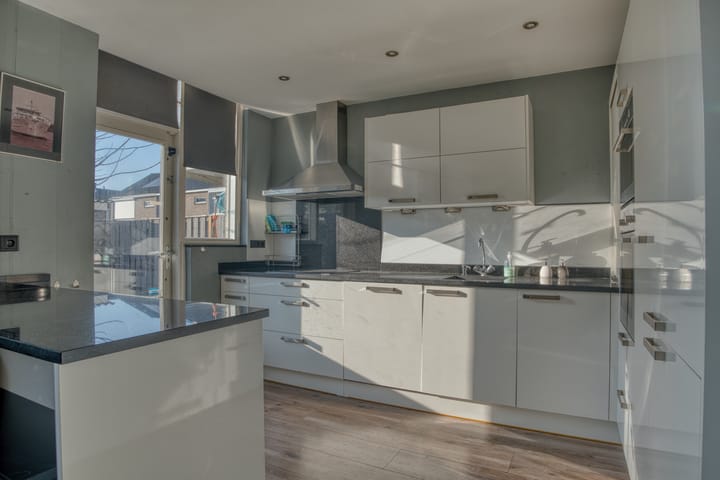 Foto 15 van Roerdompstraat 8