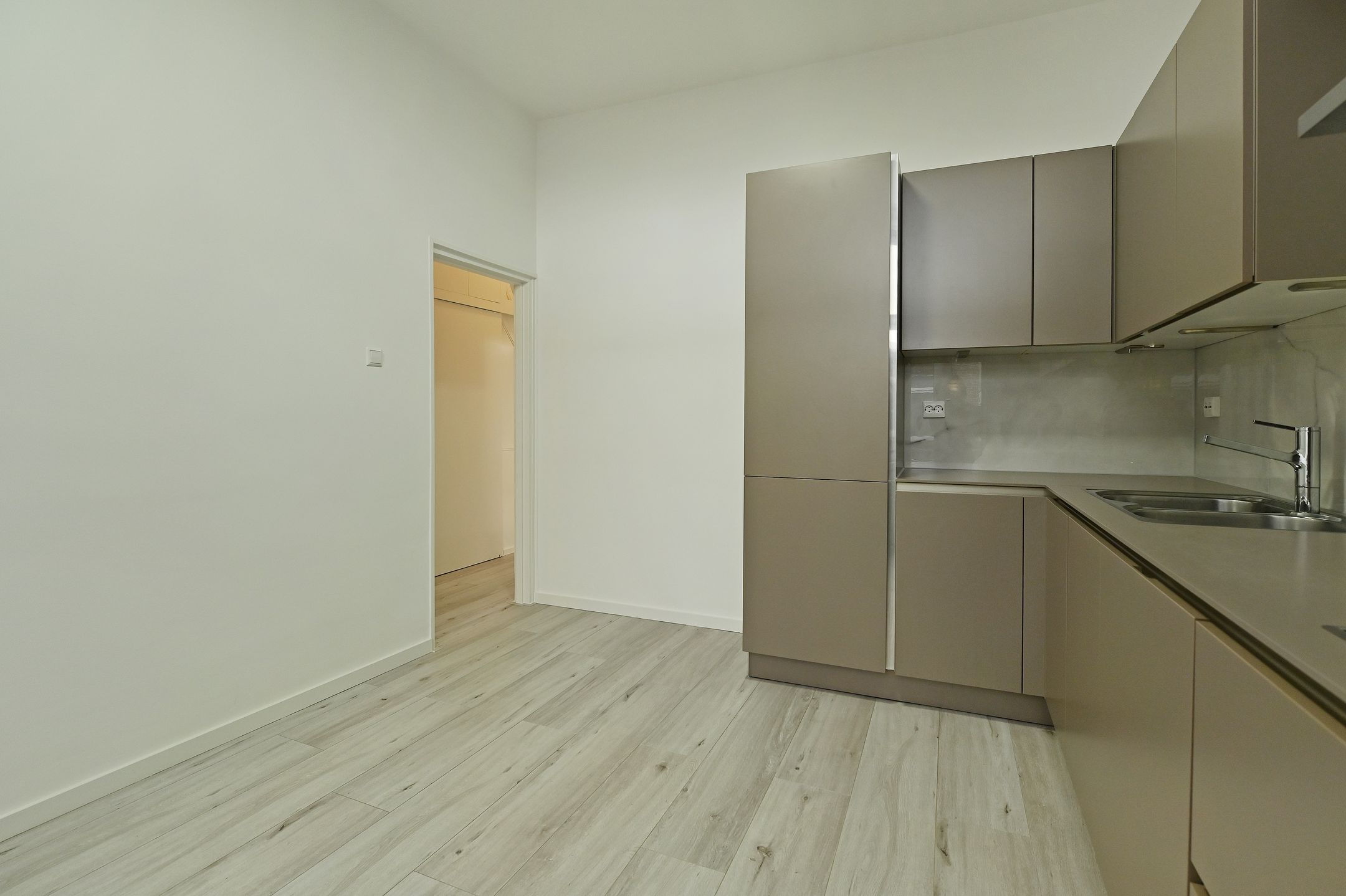 Foto 9 van Delftselaan 114