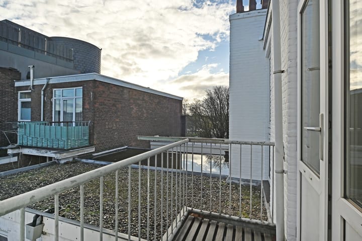 Foto 25 van Delftselaan 114