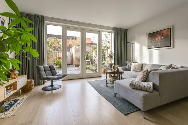 Foto 15 van Ingen-Houszstraat 10