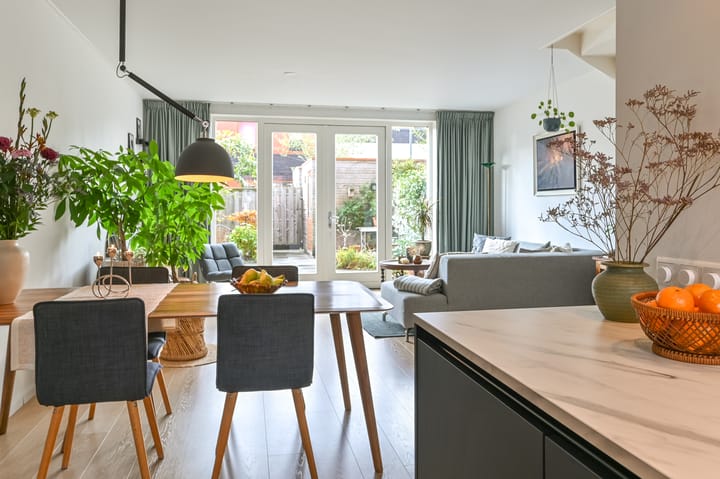 Foto 14 van Ingen-Houszstraat 10