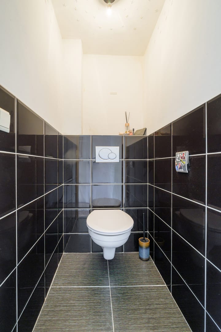 Photo 13 of Curaçaostraat 30