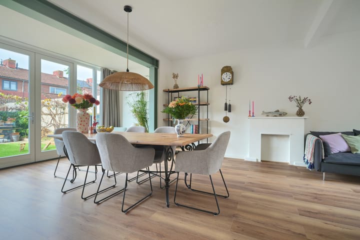 Photo 3 of Curaçaostraat 30