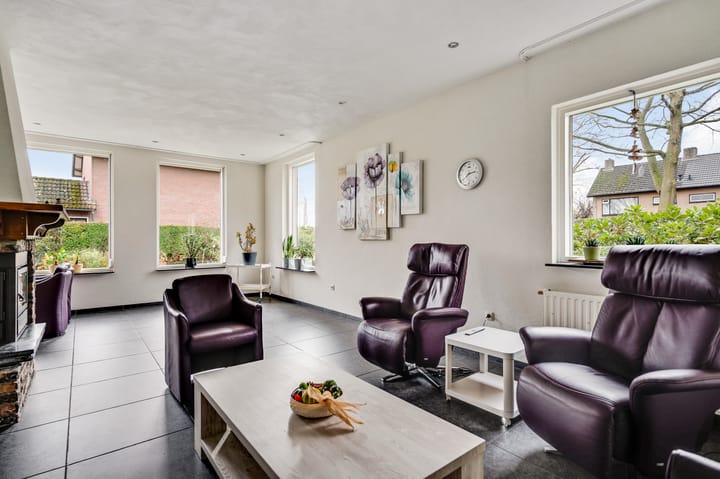 Photo 15 of Pastoor Thijssenlaan 24