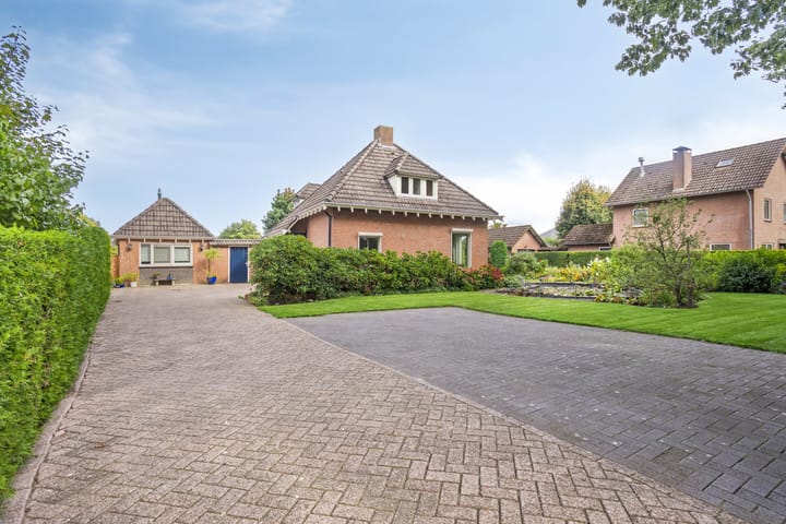 Photo 65 of Pastoor Thijssenlaan 24