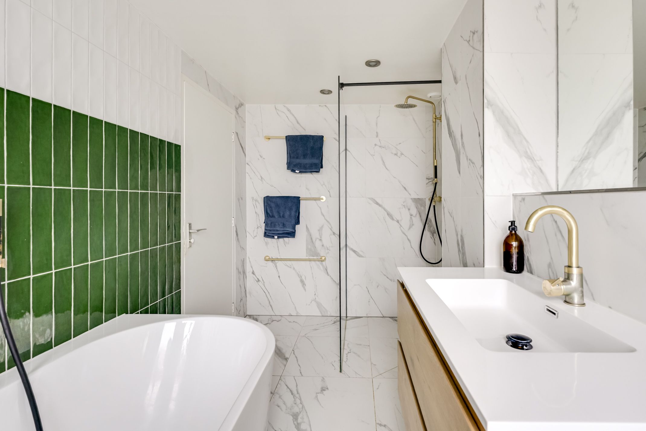 Foto 30 van Leliestraat 18