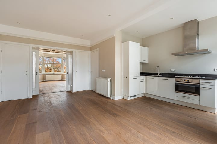 Photo 2 of Maasstraat 79-3