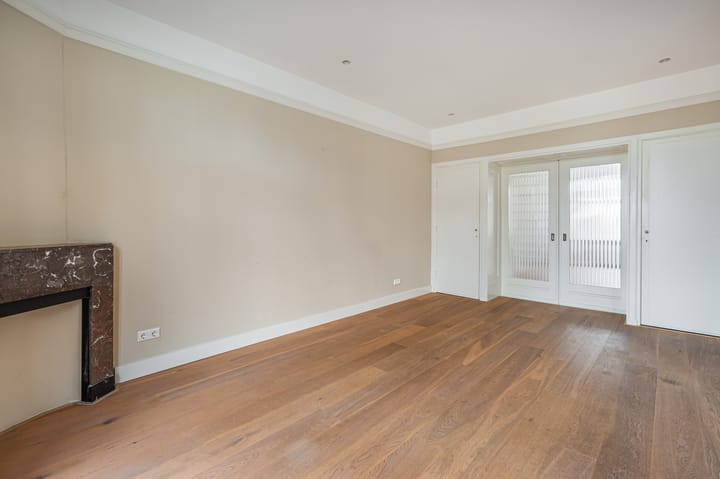 Photo 8 of Maasstraat 79-3