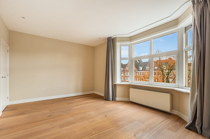 Photo 15 of Maasstraat 79-3